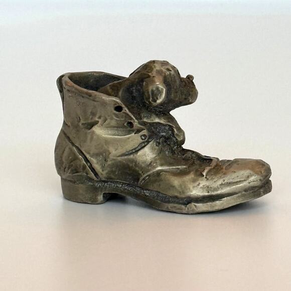 Vintage Hallmark Pewter Puppy in Shoe "No One Else Can Fill Your Shoes" Figurine - Picture 2 of 6